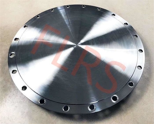 Flensa Pipa Annealing dan Normalisasi Dicat Hitam Ukuran Dari 1/2 Inch Sampai 24 Inch Standar ASME B16.5