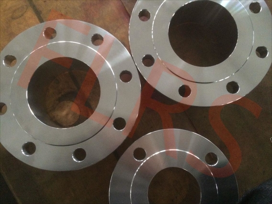 ASME B16.5 Slip Stainless Steel Ditempa Pada Flange Mengangkat Wajah Selesai Halus