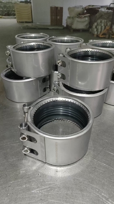 Baja tahan karat 201 Bahan pengikat EPDM / NBR Seal Ring Grip-type Pipe Clamp untuk aplikasi industri gas