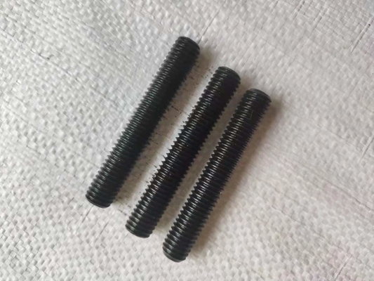 Benang Penuh Hitam Selesai Baut Berakhir Ganda ASTM A193 OEM 30mm Panjang